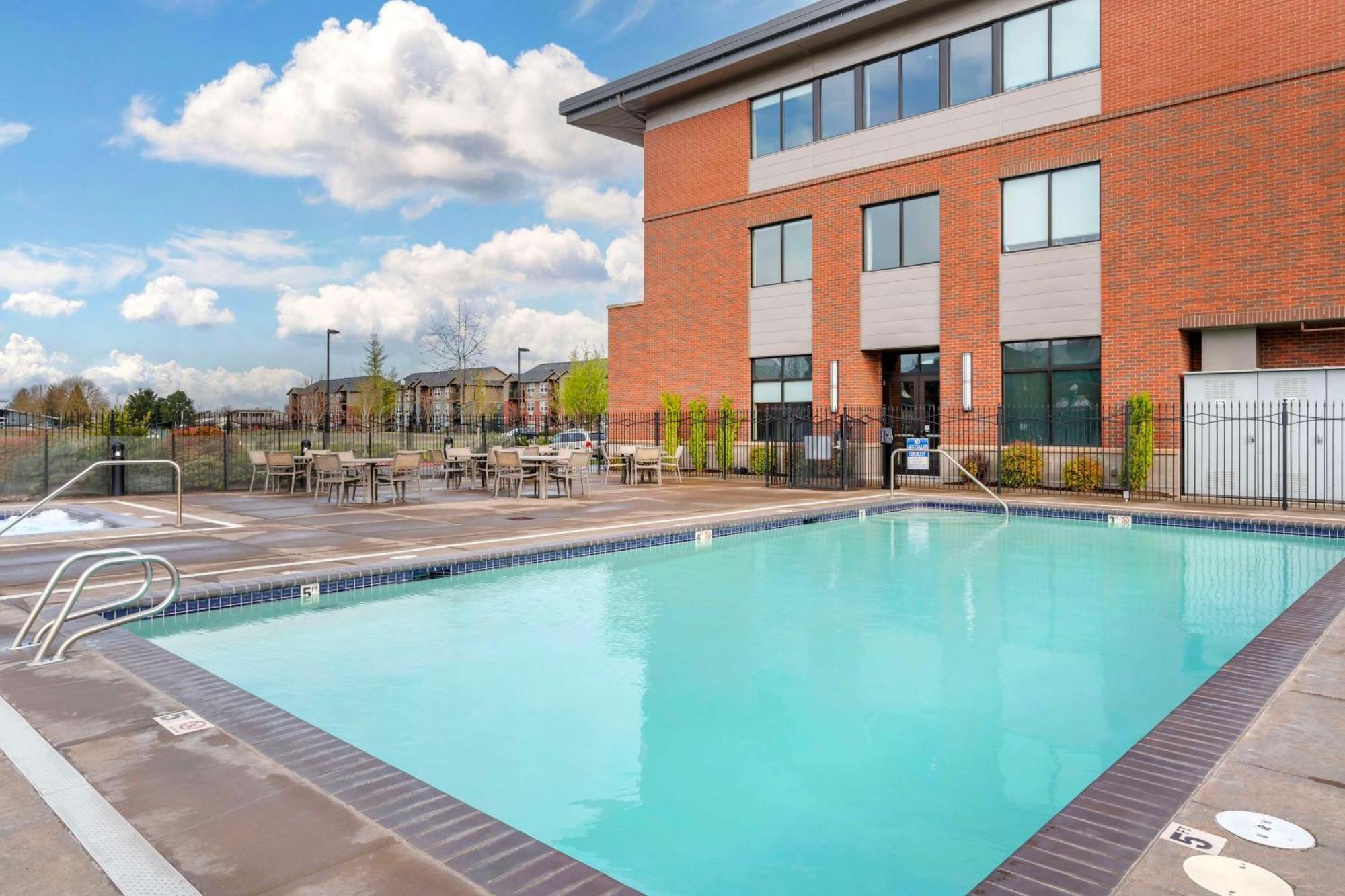Best Western Premier Boulder Falls Inn Lebanon Exterior foto