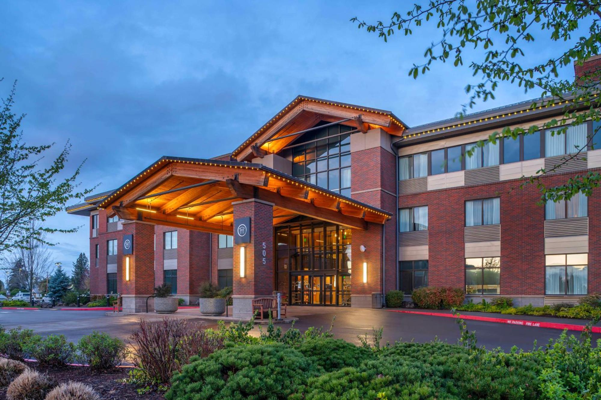Best Western Premier Boulder Falls Inn Lebanon Exterior foto